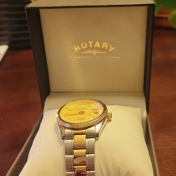 Rotary Watch - Picture 3 of 14